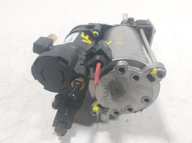 Kompresor zawieszenia pneumatycznego Land Rover LR088859 cena, od 437,31 USD