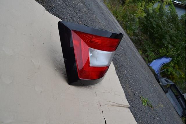 Do koszyka 6V9945095 VAG Lampa zespolona tylna lewa