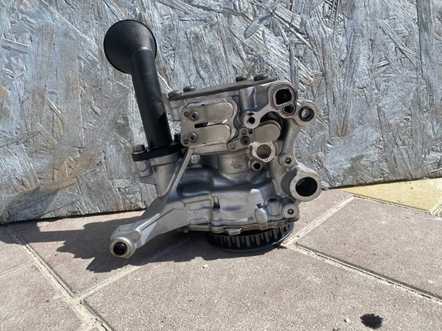 04L145208T VAG Pompa oleju