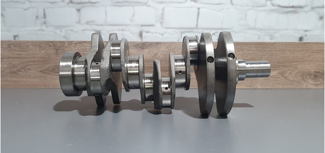 Wał korbowy silnika do Land Rover Range Rover VELAR L560