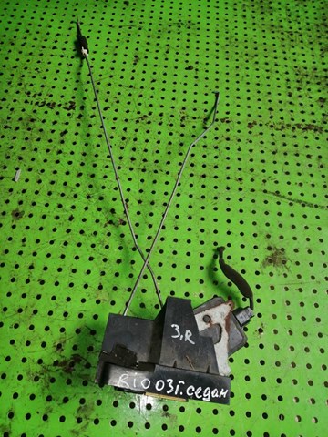 Zamek drzwi tylnych prawych KIA Rio I