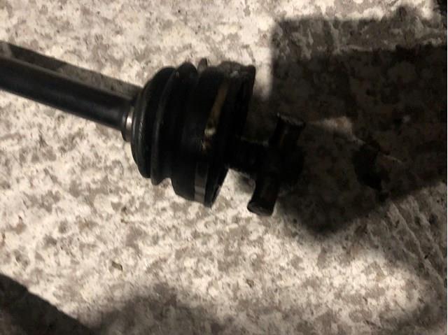 Półoś napędowa przednia lewa FTH72560X Mazda