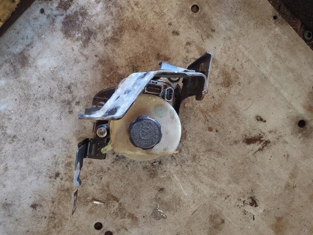 Pompa wspomagania hydraulicznego kierownicy Ford 4M513K514DC