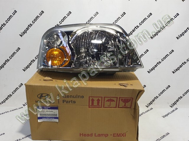 921021M000 Hyundai/Kia Reflektor prawy