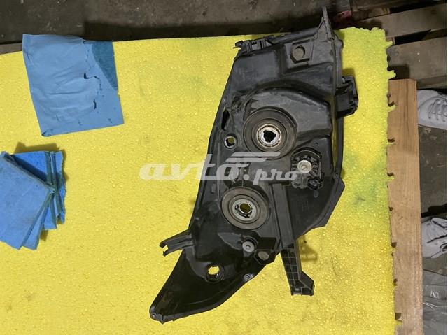 Reflektor lewy 8117060L70 Toyota
