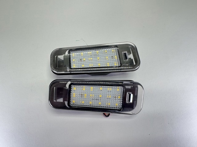 Lampa oświetlenia tylnej tablicy rejestracyjnej Detali IF DF19020
