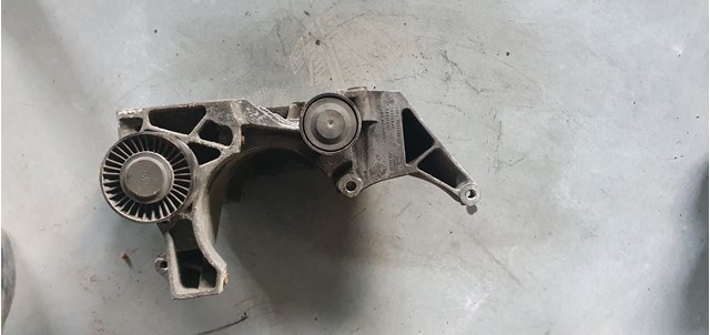 Do koszyka Wspornik alternatora BMW 7  E65, E66, E67