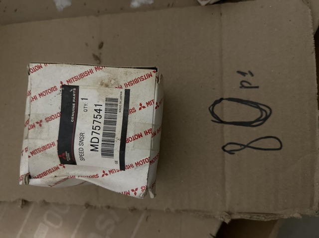 Czujnik prędkości Mitsubishi MD757541 cena, od 11,65 USD