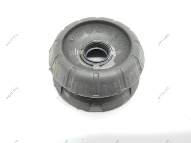 543020280R Renault (RVI) Poduszka amortyzatora przedniego