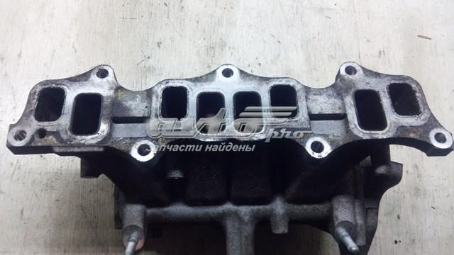 Do koszyka Kolektor ssący Honda CR-V III RE