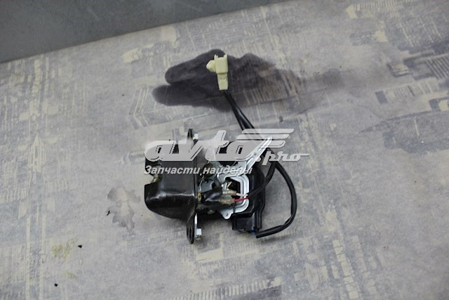 Zamek klapy bagażnika (3/5 drzwi tylnych) do Subaru Tribeca B9 