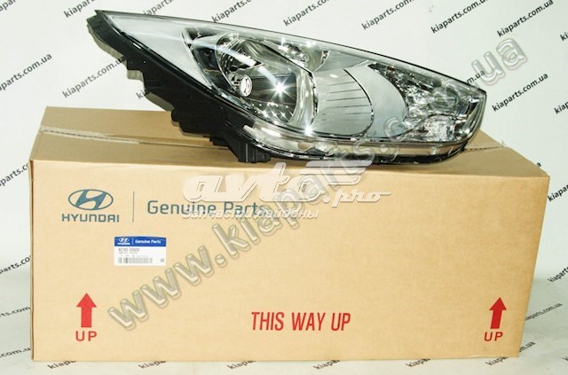 921022S020 Hyundai/Kia Reflektor prawy