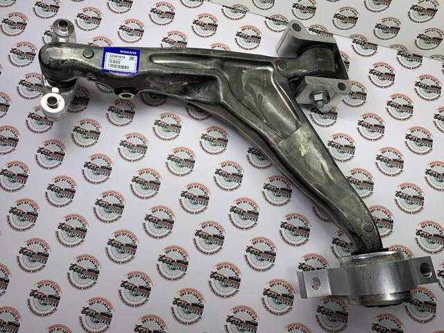 Wahacz zawieszenia przedniego dolny lewy 32381879 Volvo