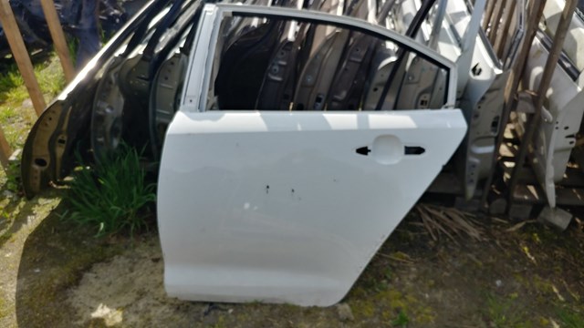 Drzwi tylne lewe Toyota Corolla sedana (E21) (2019 - 2026) cena, od 700,41 USD