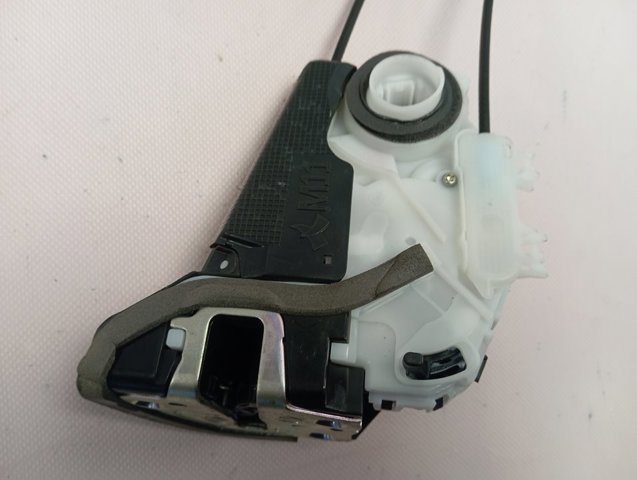 Do koszyka Zamek drzwi tylnych lewych Toyota Yaris CROSS MXP