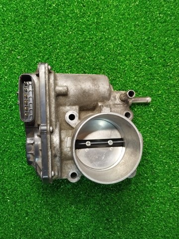 2203037050 Toyota Przepustnica, komplet