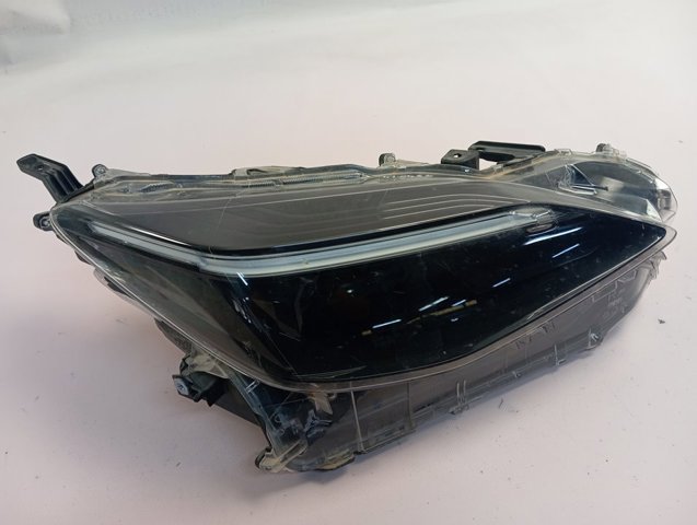 Reflektor prawy Toyota Yaris CROSS SUV (MXP) (2020 - 2026) cena, od 609,29 USD