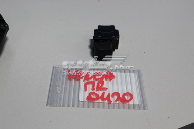 Panel przyciskowy sterowania podnośnikiem szyby tylny Hyundai/Kia 935751H000 cena, od 34,76 USD