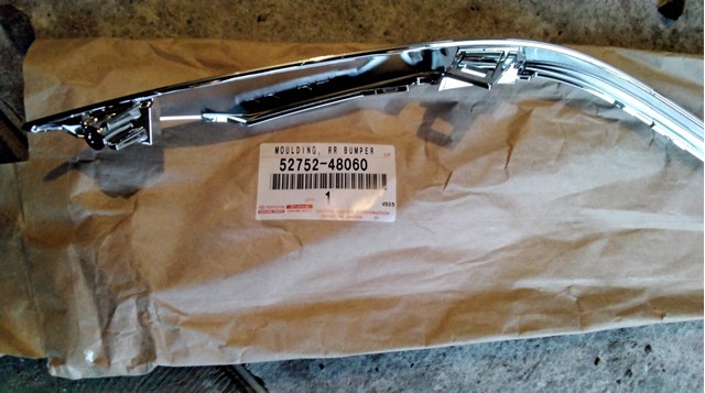 Do koszyka 5275248060 Toyota Listwa ochronna zderzaka tylnego prawa