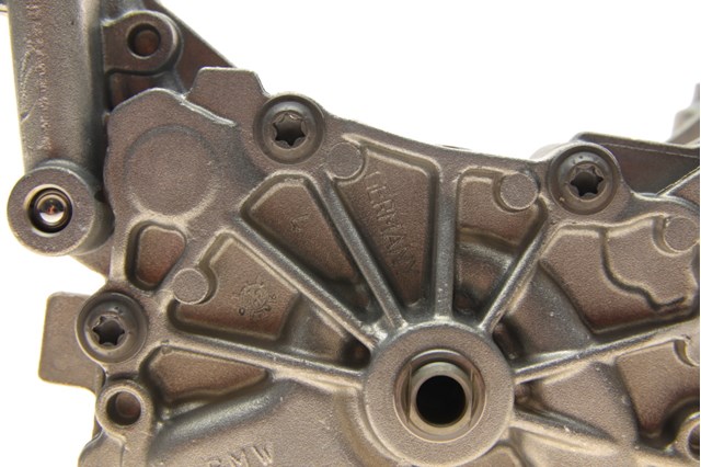 Pompa oleju do BMW 7  G11, G12