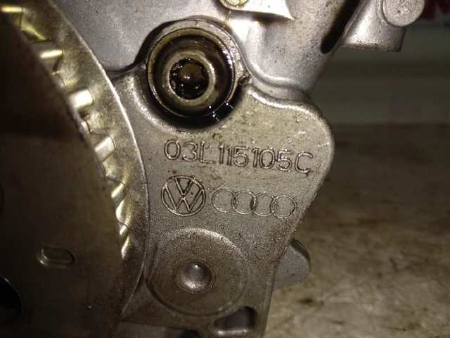 Pompa oleju 03L115105C VAG