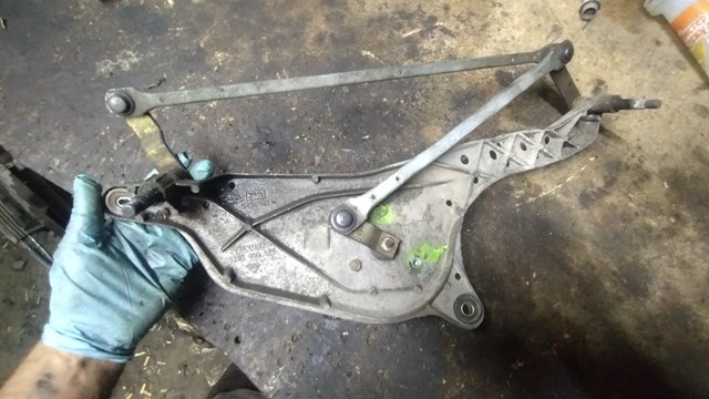 Mechanizm wycieraczek do Renault Laguna II BG0, BG1