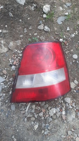 Do koszyka Lampa zespolona tylna prawa KIA Sorento I JC