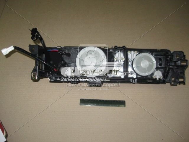 Reflektor prawy TYC 201658052B cena, od 75,81 USD