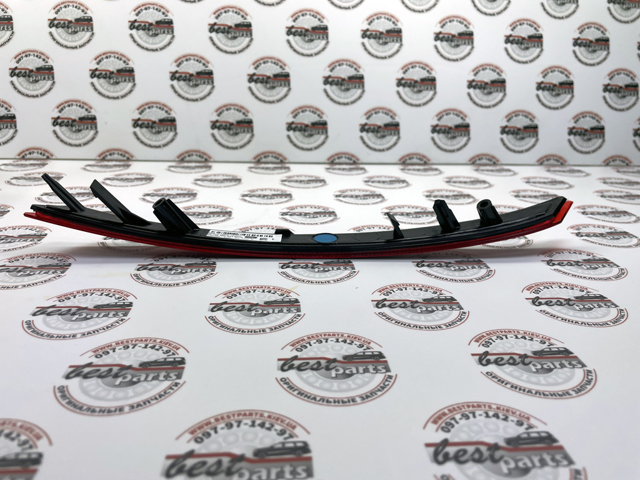 Lampa odblaskowa zderzaka tylnego lewa LR093436 Land Rover