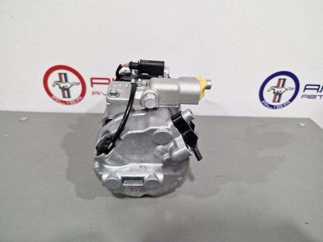 Sprężarka klimatyzacji VAG 7H0820805E cena, od 332,00 USD