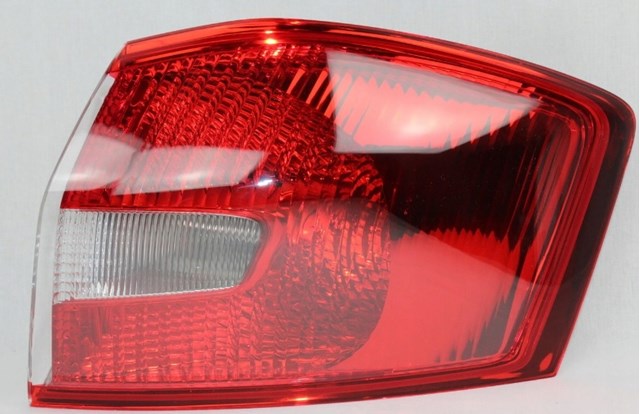 8V4113404CH Ford lampa zespolona tylna prawa zewnętrzna