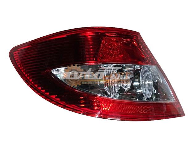 Lampa zespolona tylna lewa BYD F3 sedana (2005 - 2026) cena, od 61,36 USD