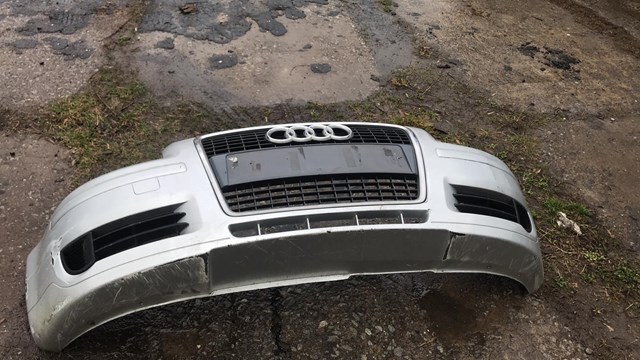 Zderzak przedni VAG 8P0807105FGRU cena, od 325,01 USD