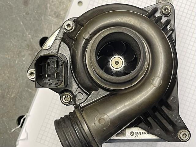 Do koszyka A2C53326031 BMW Pompa chłodząca wodna