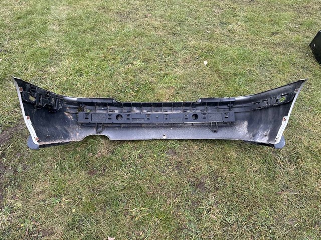 Do koszyka Zderzak tylny Volvo V40  VW