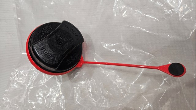 Korek wlewu paliwa Opel Astra J Sports Tourer kombi (P10) (2010 - 2015) cena, od 38,07 USD