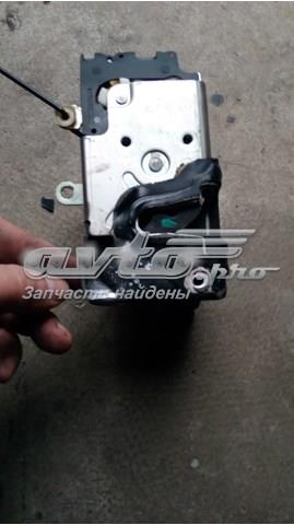 Zamek drzwi przednich prawych Ford Fiesta Mk5