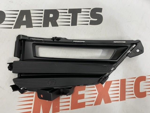Obrzeże lampy przeciwmgielnej Honda 71156TPGA60 cena, od 54,82 USD