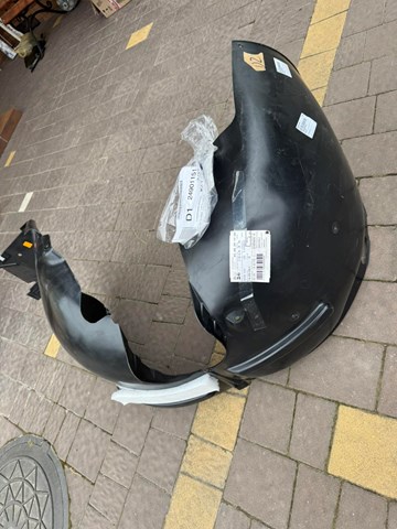 Nadkole błotnika przedniego prawe VAG 11A809958D cena, od 123,23 USD