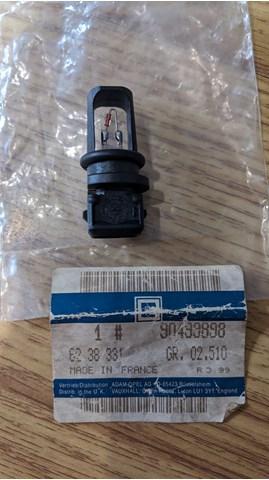 Czujnik temperatury zewnętrznej General Motors 90499898 cena, od 14,66 USD