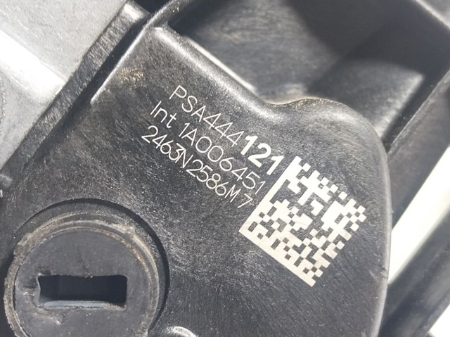 Do koszyka Zamek drzwi przednich prawych Opel Corsa F P2JO