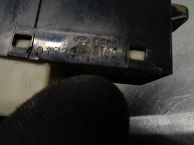 935782D000 Hyundai/Kia Włącznik przyciskowy podnośnika szyby przedni prawy