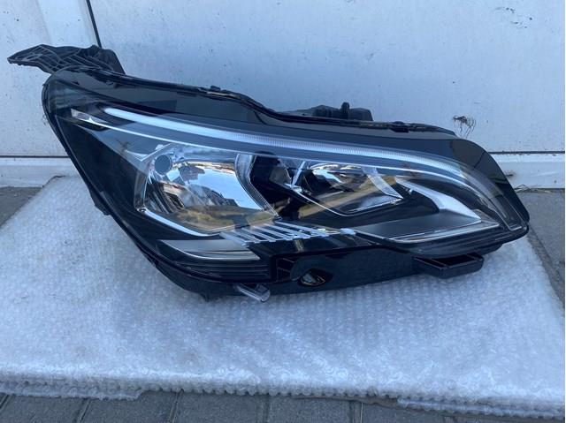 Do koszyka 9810478080 Peugeot/Citroen Reflektor prawy