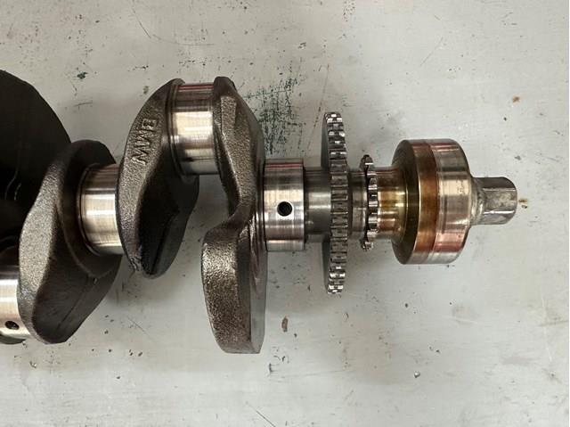 11212212762 BMW Wał korbowy silnika