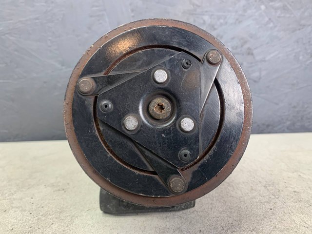 Sprężarka klimatyzacji Renault (RVI) 8200855146