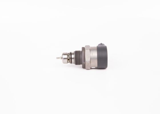 Zawór regulacji ciśnienia (zawór redukcyjny pompy wtryskowej) System Common-Rail Bosch 281006032 cena, od 142,55 USD