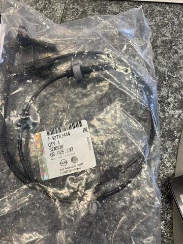 Do koszyka 42686717 General Motors Czujnik ABS przedni