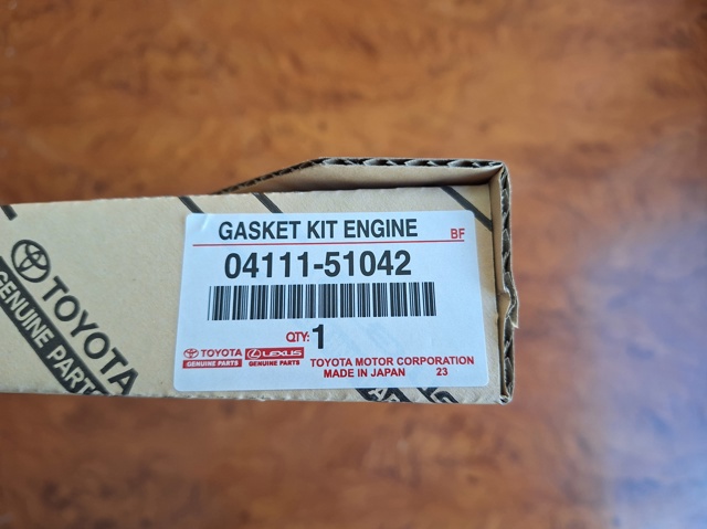 Do koszyka 0411151032 Toyota Zestaw uszczelek silnika pełny