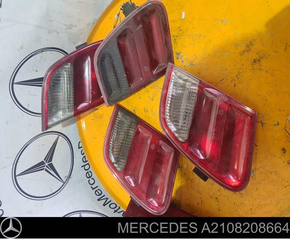 Do koszyka 1208216 Autotechteile Lampa zespolona tylna prawa wewnętrzna