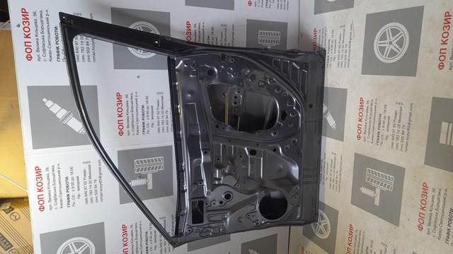 Drzwi przednie prawe 6700142161 Toyota